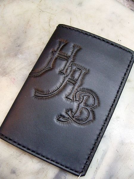 Кожаная обложка для автодокументов с тиснением