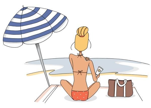 Девушка загорает