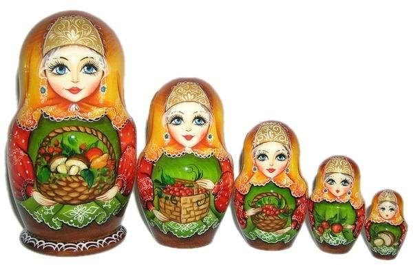 Разноцветные матрешки