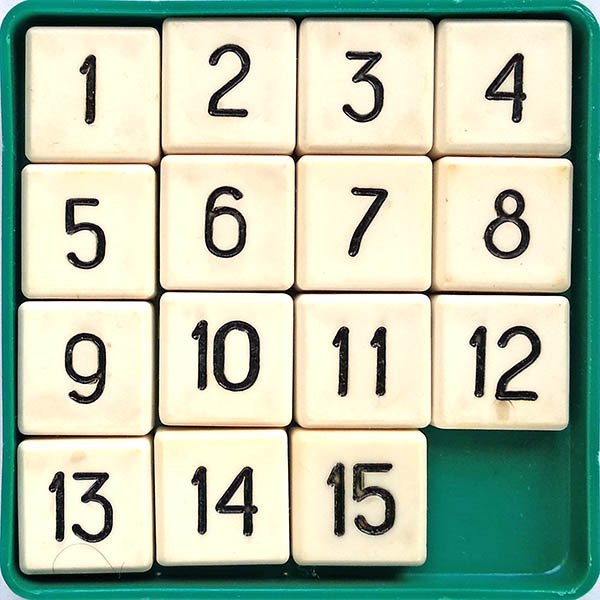 Логическая игра "Пятнашки"