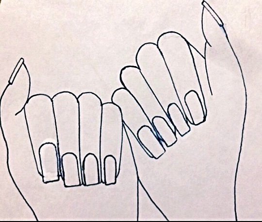 Рука с ногтями для рисования