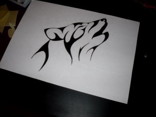 Рисунки чёрным маркером на бумаге