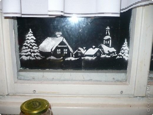 Простые новогодние рисунки на окнах белой гуашью (49 фото)