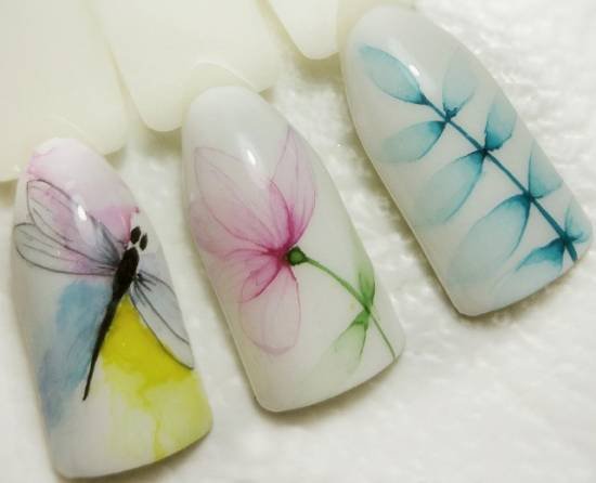 Маникюр с акварелью легкие