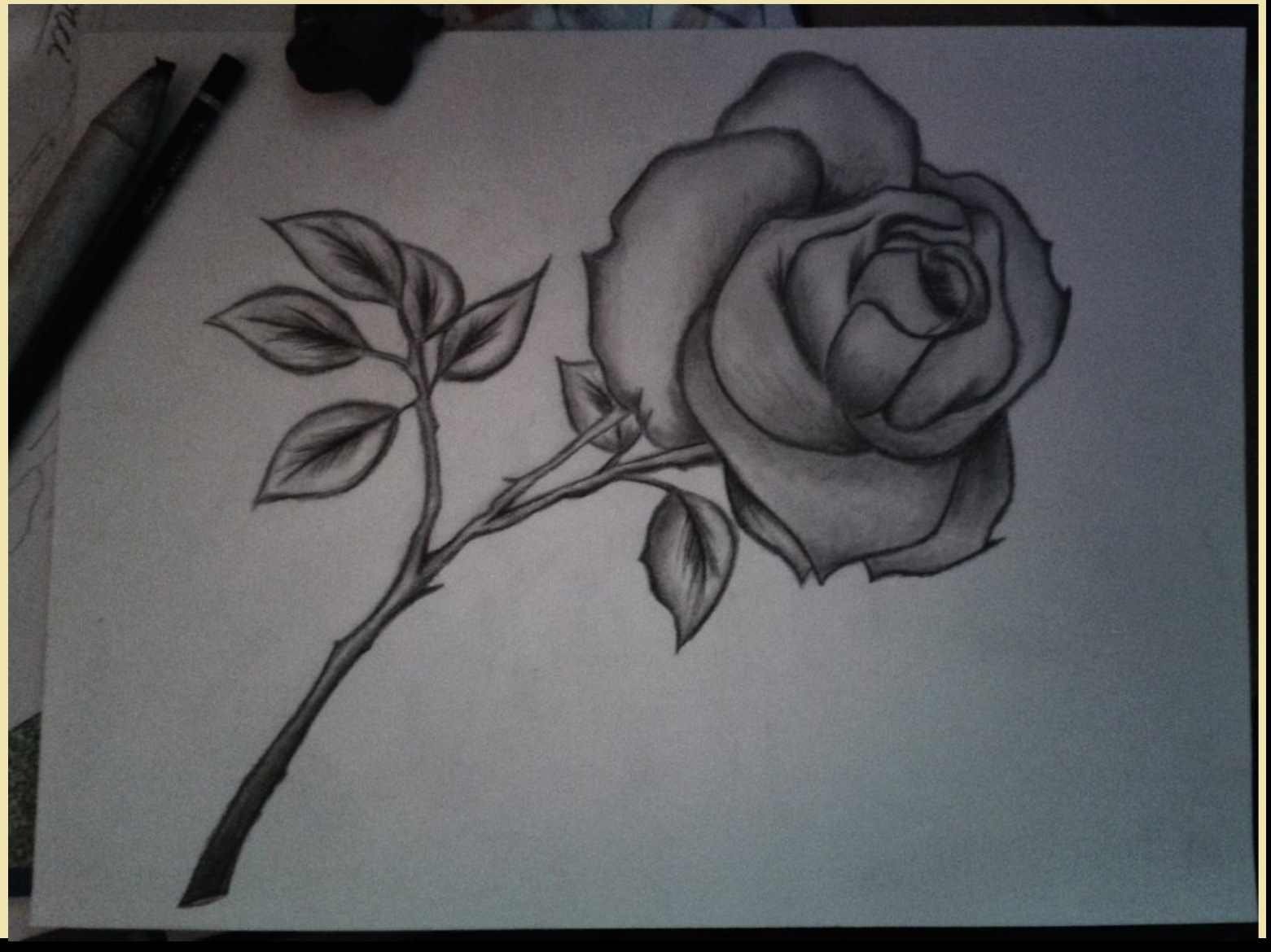 Нарисовать розу сложно