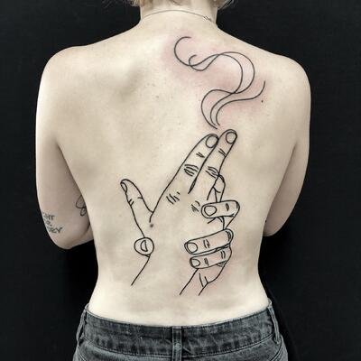 Тату Крылья на спине у девушек