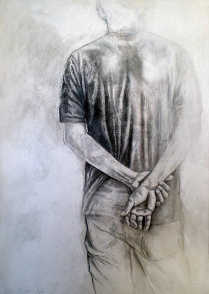 Парень со спины карандашом