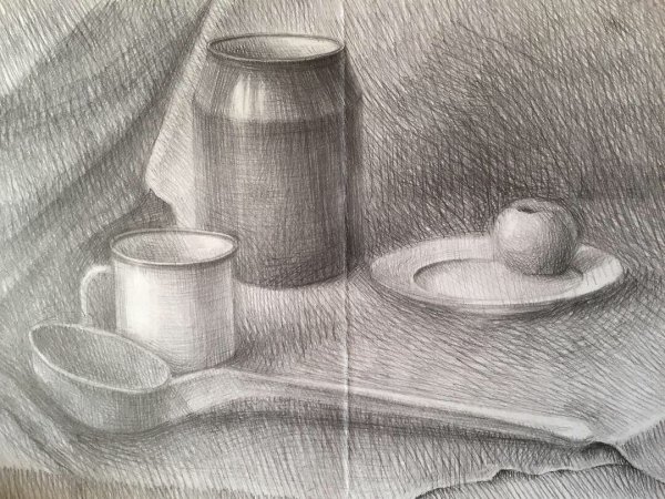 Рисование натюрморта из бытовых предметов