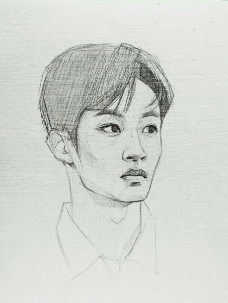Mark Lee NCT карандашом