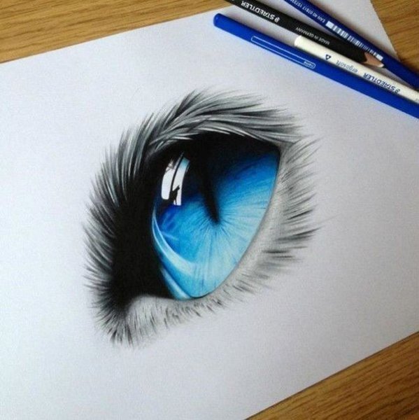 Кошачий глаз карандашом