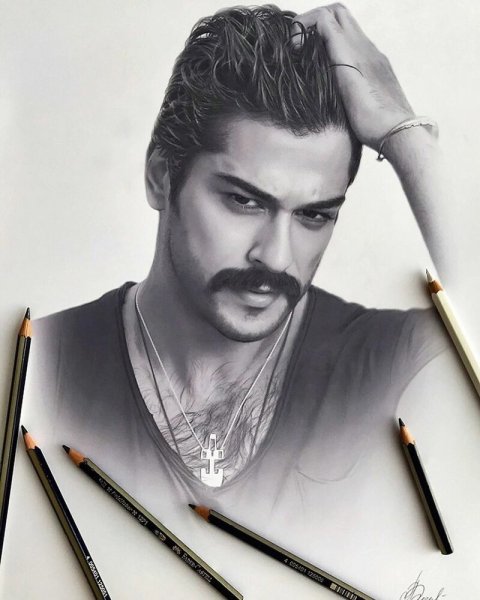 Портрет Бурака Озчивита