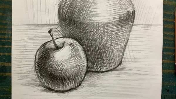 Яблоко штриховка карандашом