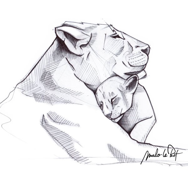 Львица с короной на голове