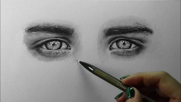Мужские глаза карандашом