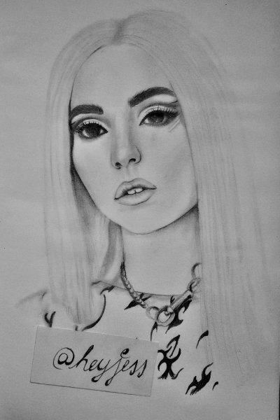 Bella Poarch портрет