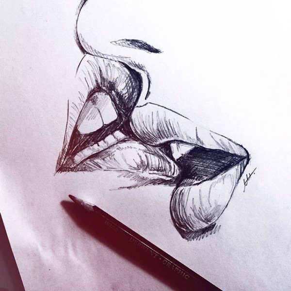 Нарисовать губы ручкой