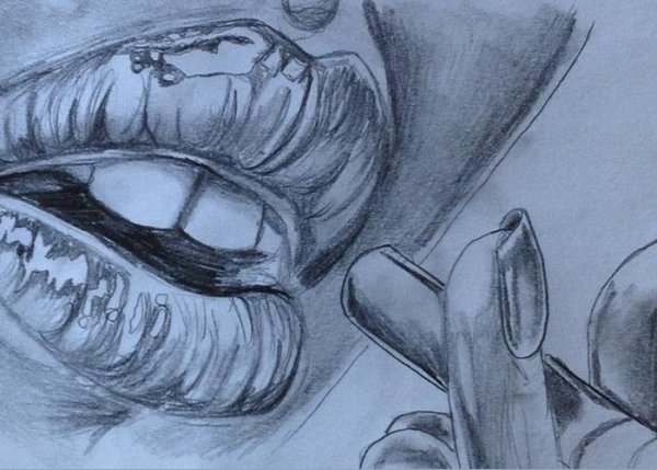 Губы с сигаретой карандашом