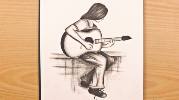Девушка с гитарой карандашом