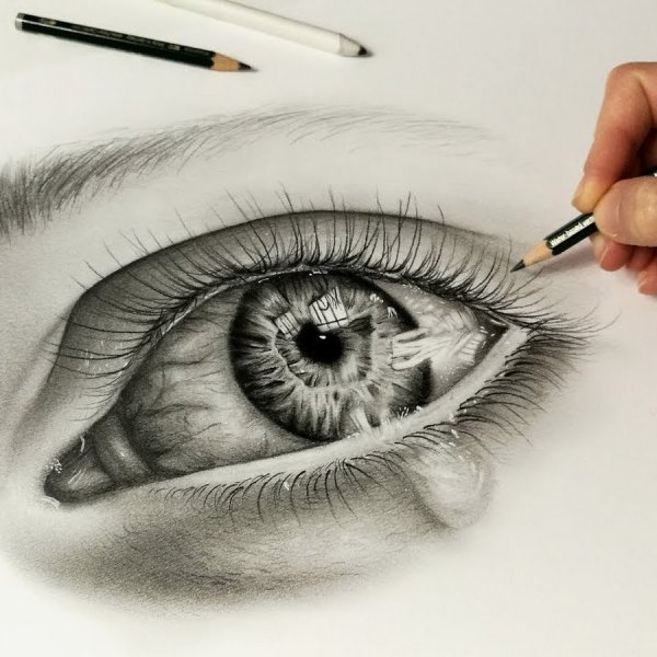 Карандаши для рисования профессиональные