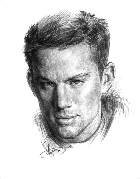 Девушка карандашом