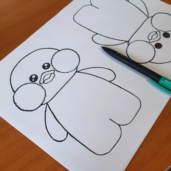 Нарисовать уточку лалафанфан на бумаге