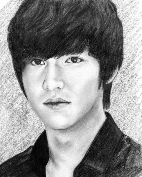 Ли мин Хо карандашом