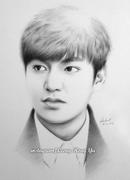 Ли мин Хо карандашом