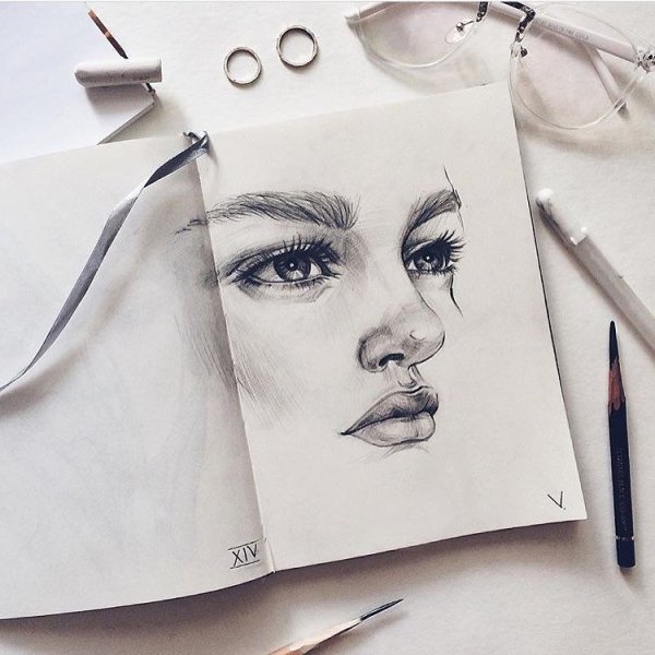 Красивые лица в скетчбук