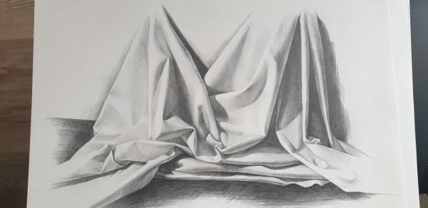 Драпировка ткани карандашом