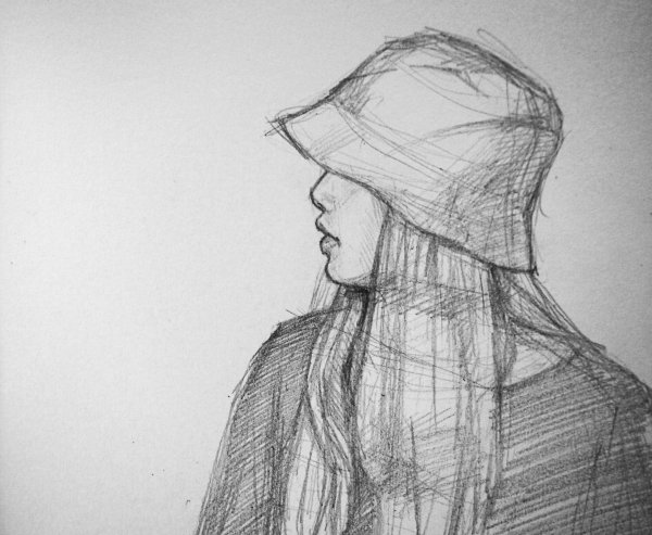 Девушка в шапке рисунок карандашом