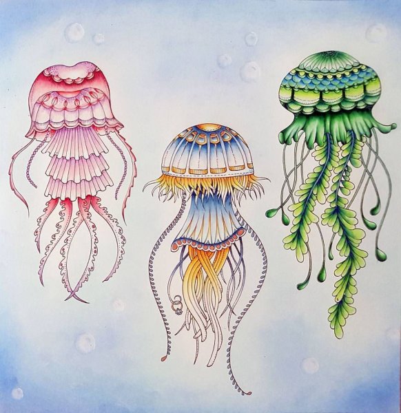 Стилизованные медузы