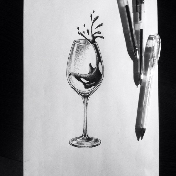 Стеклянный стакан карандашом