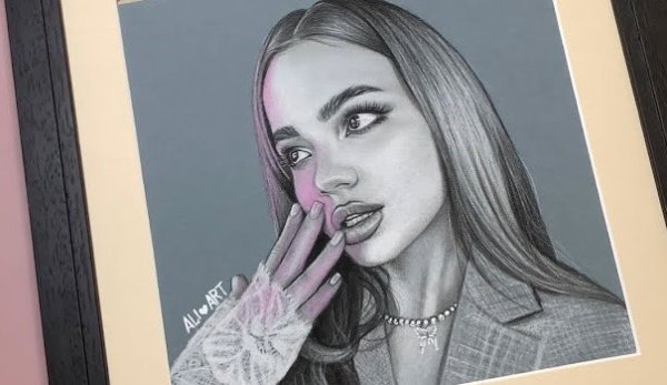 Юля гаврилина портрет