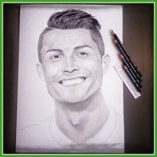 Криштиану Роналду рисунок