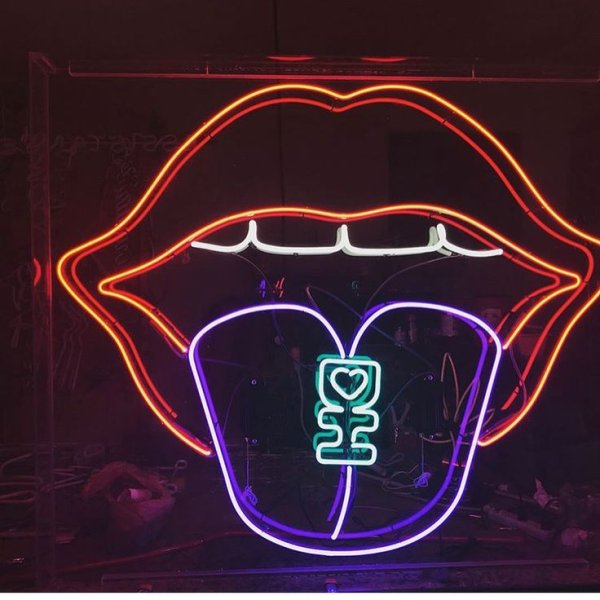 Неоновые композиции