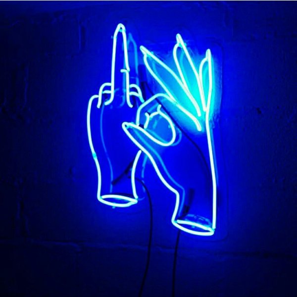 Эстетика неонового синего