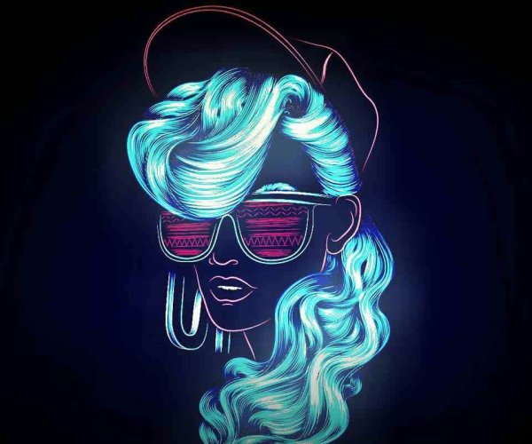 Девушка в неоне