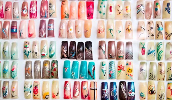 Много ногтей