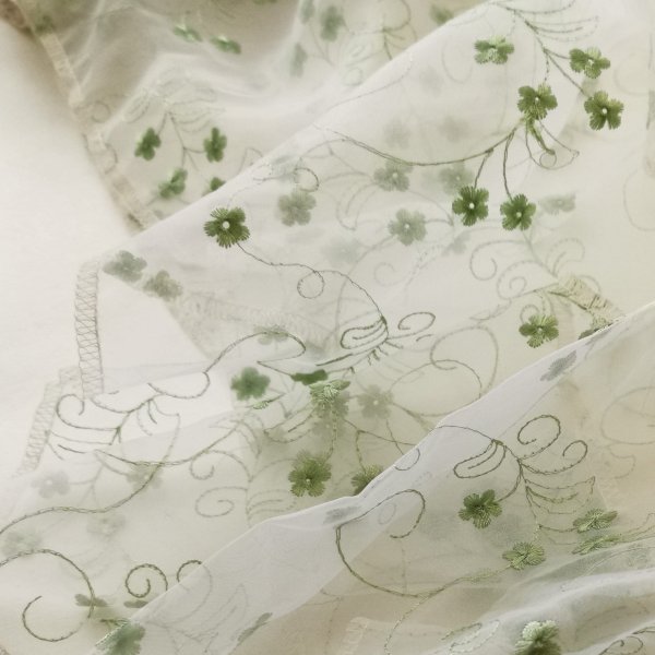 Ткань органза с вышивкой