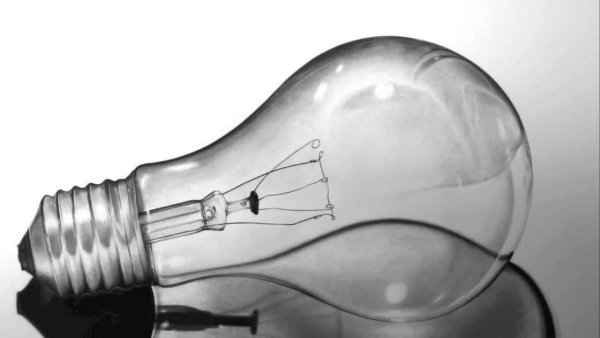 Лампа накаливания карандашом