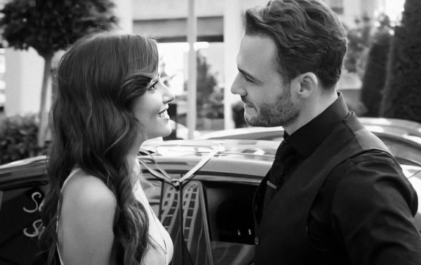 Керем Бурсин черно белое