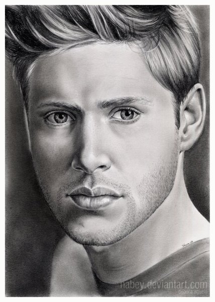 Мужской портрет карандашом