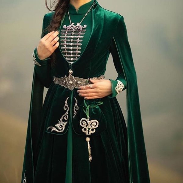 Адыгэ черкешенки