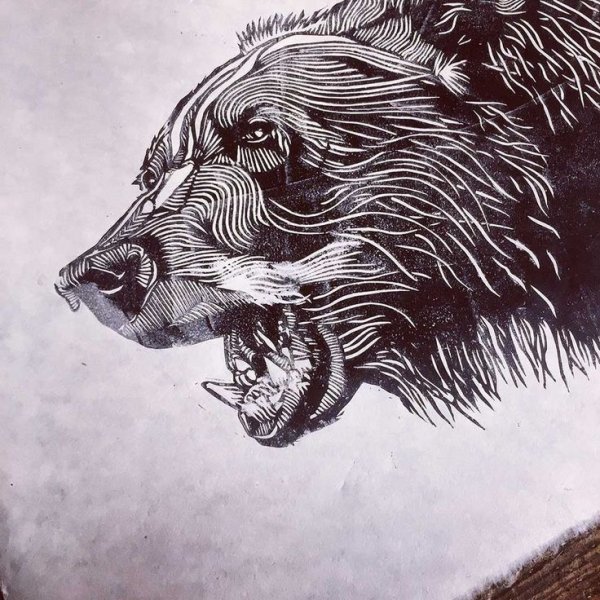 Стилизованные рисунки медведя