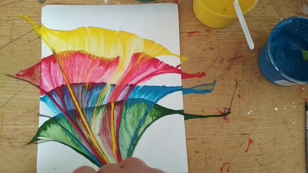 Рисование нитками и красками