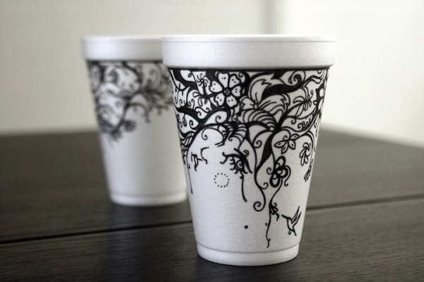 Рисование на кофейных стаканчиках