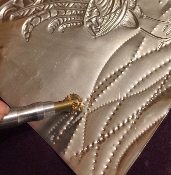 Тиснение фольгой