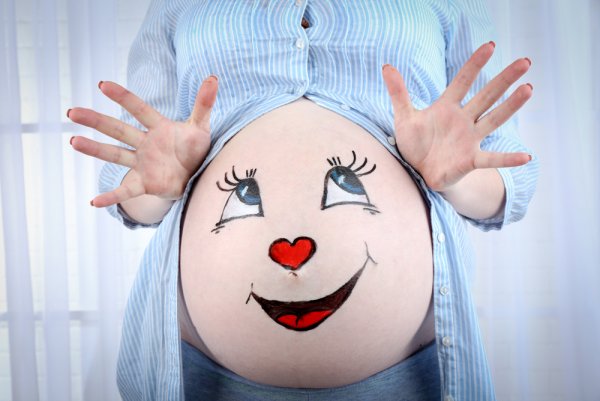 Рисунки на животе у беременных