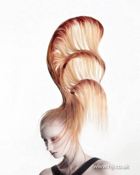 Подиумные прически карандашом