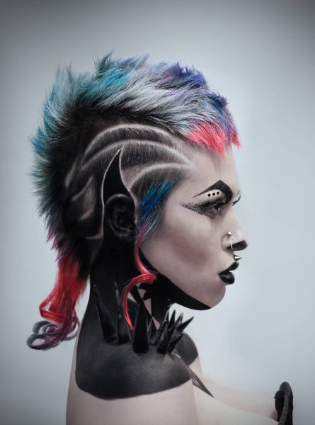 Фэшн прически карандашом